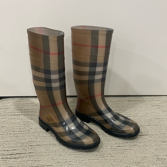 Burberry Shoes - Burberry Rainboots